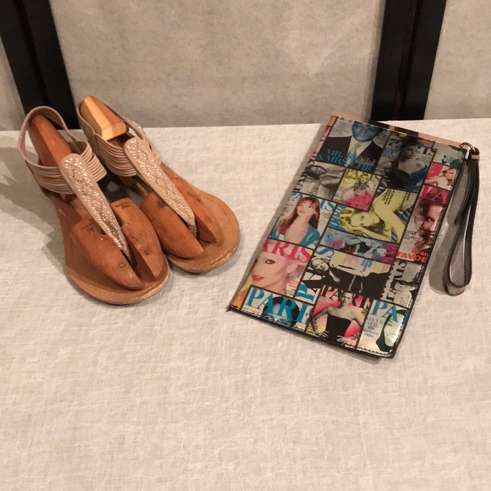 Madden girl sequin t-strap sandals